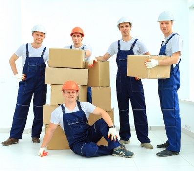 Organised packing supplies for residential and office removals in Canary Wharf