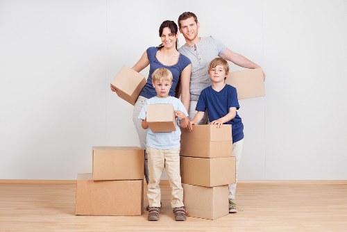 Moving team planning access for a Canary Wharf apartment relocation