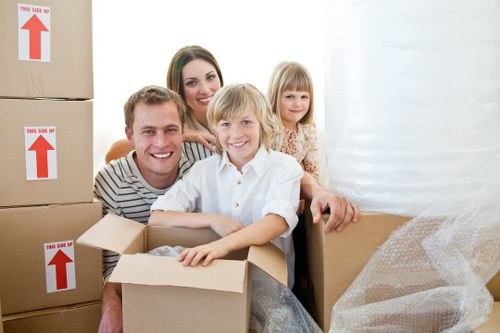 Packing and loading support for short-notice moves in Docklands